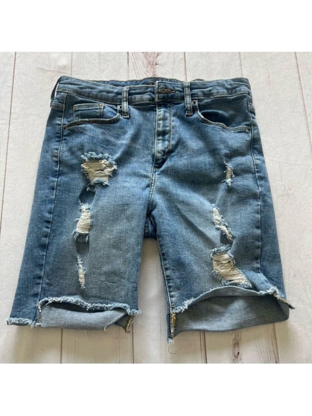 Universal Thread Blue Distressed Jean Shorts Size 8/29 casual summer frayed hem